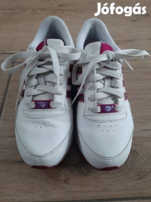Adidas 37,5-es női utcai sportcipő