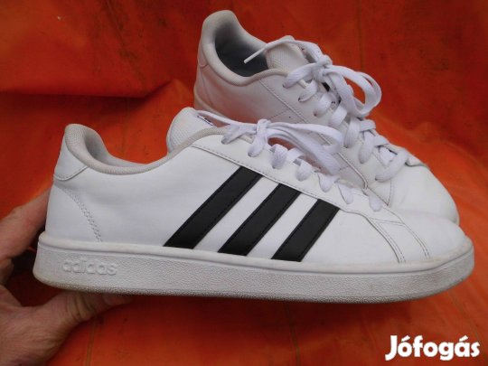 Adidas Breaknet fehér-fekete férfi 43 1/3-os utcai cipő eladó,
