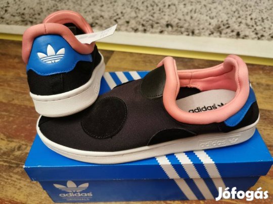 Adidas Court Remixed 40.5-es női cipő. Teljesen új, dobozában. Könnyű,