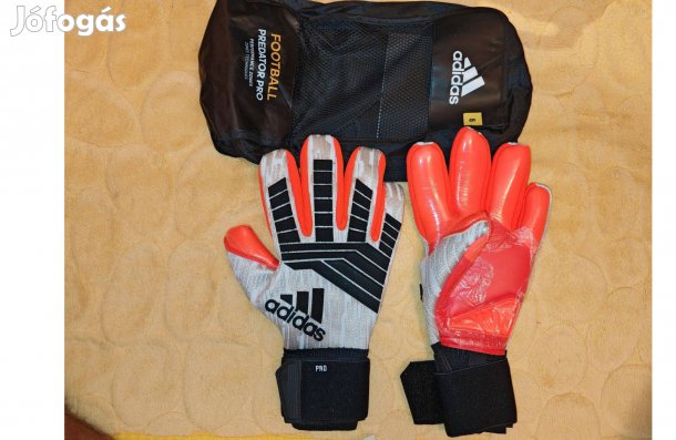 Adidas Predator Pro ezüst fekete piros kapuskesztyű táskával (8-as)