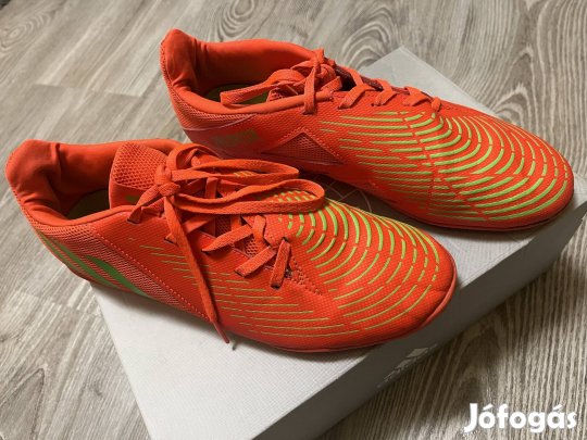 Adidas Predator teremcipő