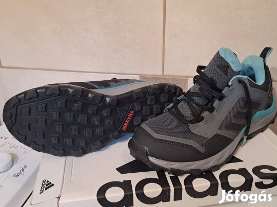 Adidas Terrex gore-tex 40-es túra cipő