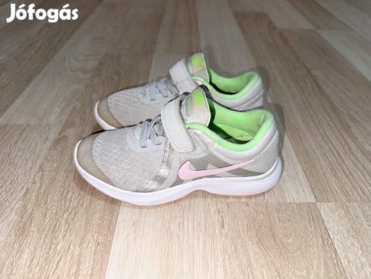 Adidas Vs Switch 3 Cf edzőcipő 31 -es