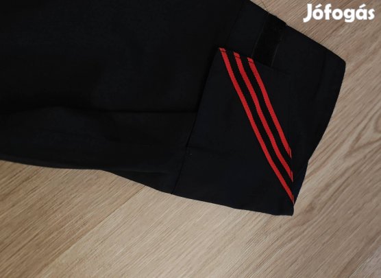 Adidas belsőleg hibás vékony férfi melegítő nadrág