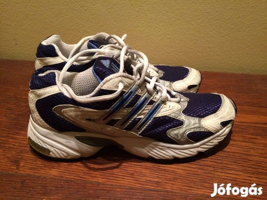 Adidas cipő 40-es