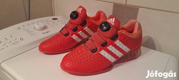 Adidas cipő 42.5-es méret