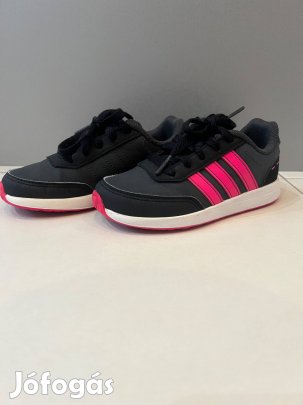 Adidas gyerek cipő