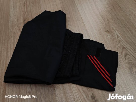 Adidas hibás férfi melegítő nadrág