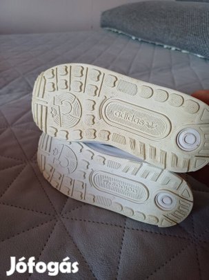 Adidas kiscipő 