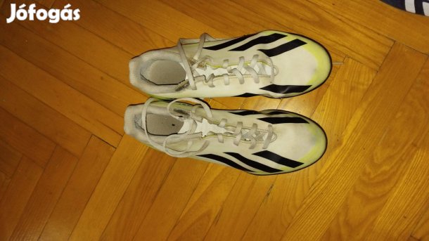 Adidas műfüves sportcipő 39,5 es 24,5 cm