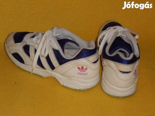 Adidas női cipő, könnyű, párnázott. 38,2/3. Jelképes áron