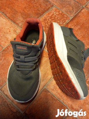 Adidas női cipő csere is 39-es Adidas-ra