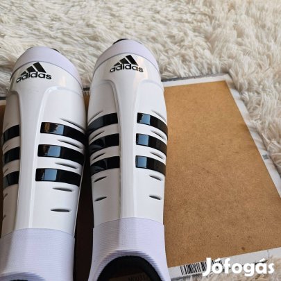 Adidas sípcsont védö új gyári csomagolás M-es méret