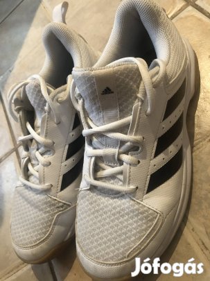 Adidas sportcipő