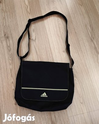 Adidas sportos női táska