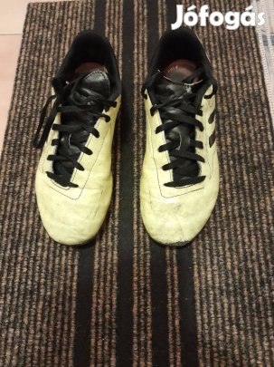 Adidas stoplis cipő focicipő 34 34-es