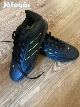 Adidas teremcipő