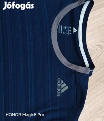 Adidas vékony futó sportfelső pulcsika kis hibával