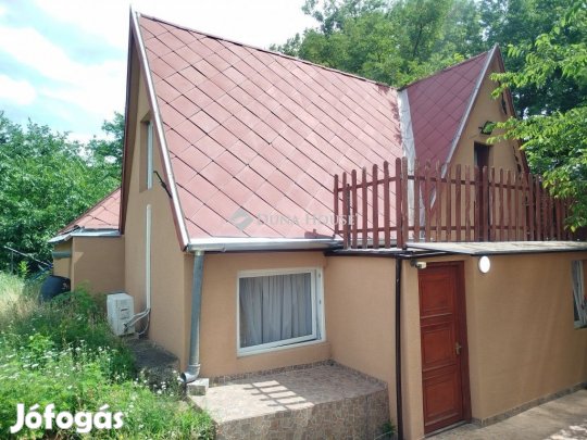 Adonyi eladó 55 nm-es ház