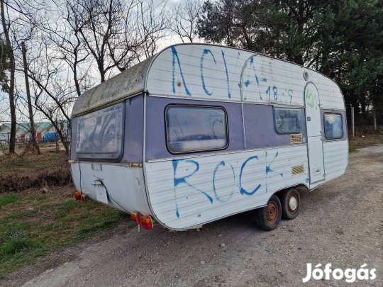 Adria 550 lakokocsi 5 fekhelyes, neazas mentes, akar leszallitassal is