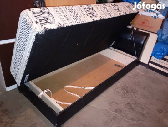 Afrika ágyneműtartós heverő