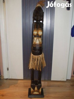 Afrikai álló szobor