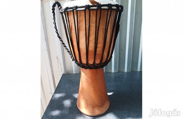 Afrikai djembe dob Mahogany 60 cm Natural djembe: Standard széria, kéz