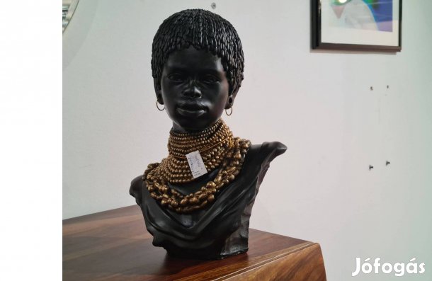 Afrikai hölgy szobor , igényesen kidolgozott 35,5 cm