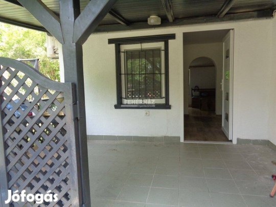 Agárdon Felújított Nyaraló Eladó!!!