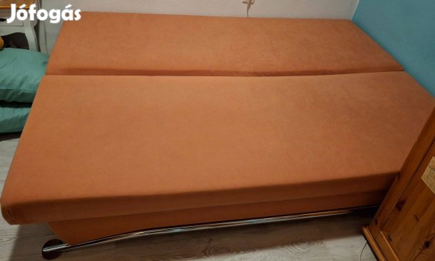 Ággyá alakítható ágyneműtartós kanapé