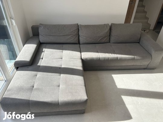 Ággyá alakítható kanapé