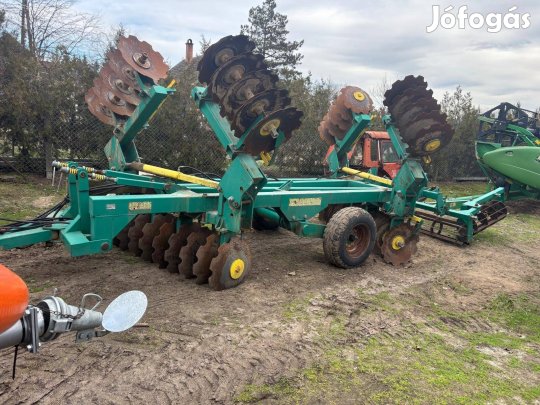 Agromerkur 4,2m összecsukható nehéztárcsa tárcsa