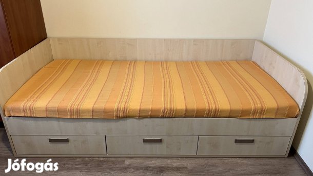 Ágy, 3 fiókkal!