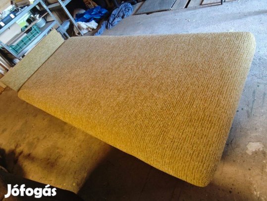 Ágy, kiváló állapotú