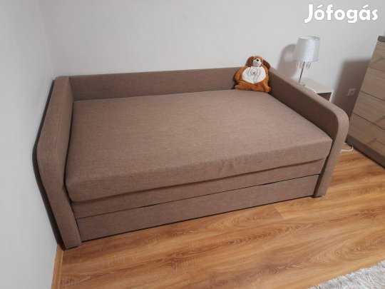 Ágy eladó kitűnő állapotban!