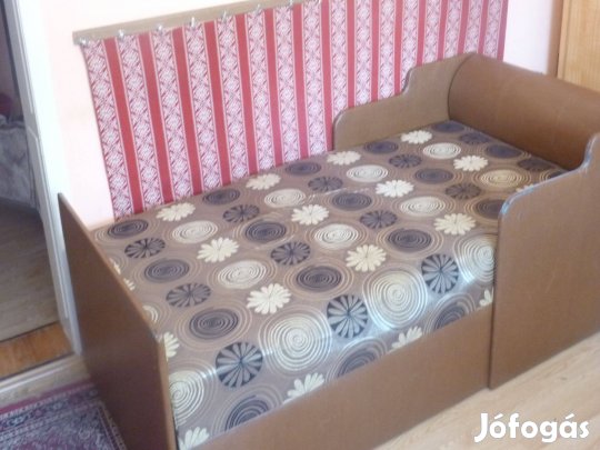 Ágy heverő ágyneműtartós