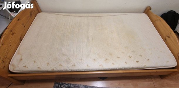 Ágy ráccsal és matraccal