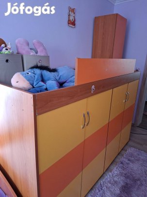 Ágy+szekrény