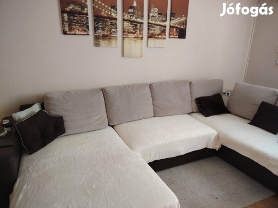 Ágyazható U alakú kanapé