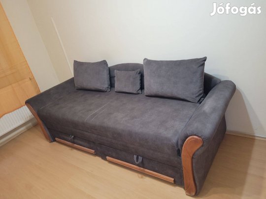 Ágyazható kanapé Újrakárpitozva eladó Nyíregyházán Áresés!