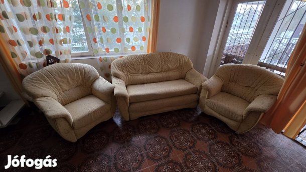 Ágyazható kanapé két fotellel eladó 