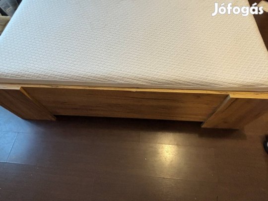 Ágykeret matraccal és ágyráccsal