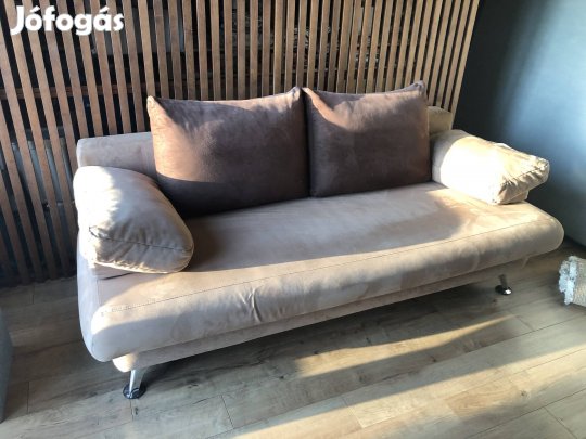 Ágyneműtartós kanapéagy