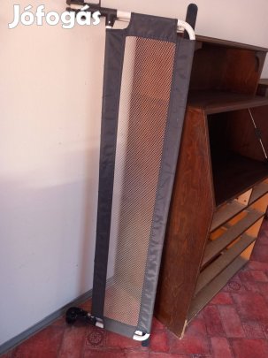 Ágyra szerelhető hálós leesésgátló