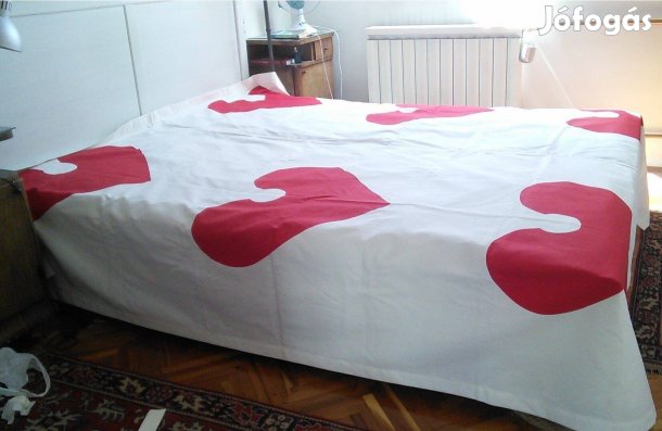 Ágytakaró 255 cm x 246 cm fehér piros szíves takaró Ikea