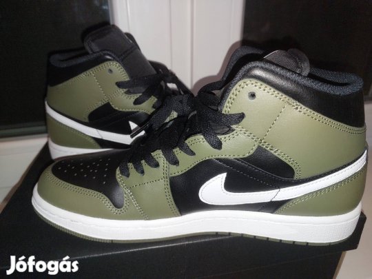 Air Jordan 1 Mid Olive