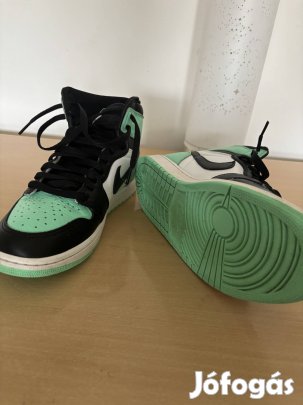 Air Jordan 1 Retro High OG Green Glow