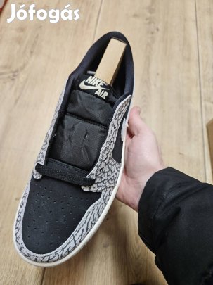 Air Jordan 1 Retro OG utcai cipő 39