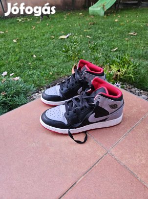 Air Jordan 1 mid 38.5