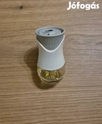 Air Wick Elektromos légfrissítő készülék utántöltővel 1